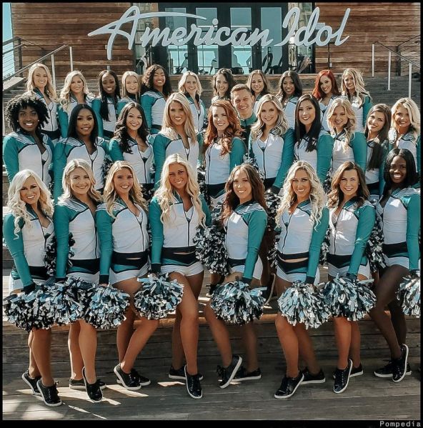 File:Philadelphia Eagles Squad 2019.jpg