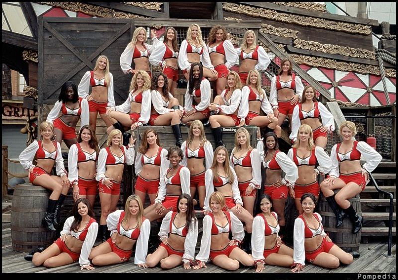 File:Tampa Bay Buccaneers Squad 2002.jpg