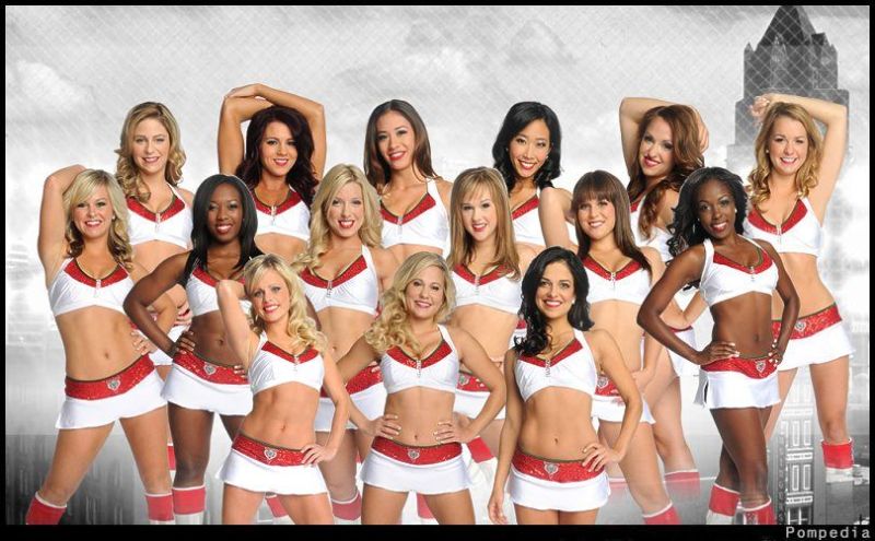 File:Milwaukee Bucks Squad 2013.jpg