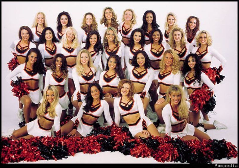 File:Cincinnati Bengals Squad 2001.jpg